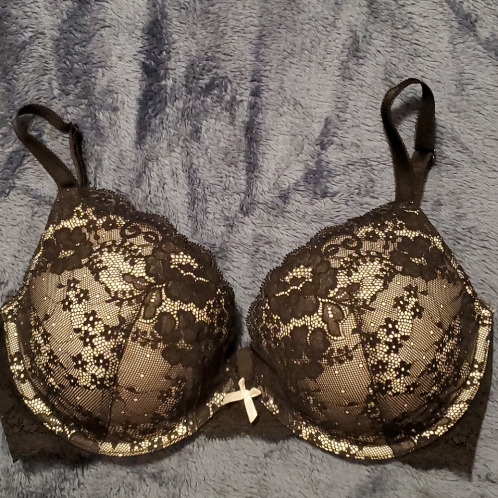 Victoria's Secret Lace Push-Up Bra
